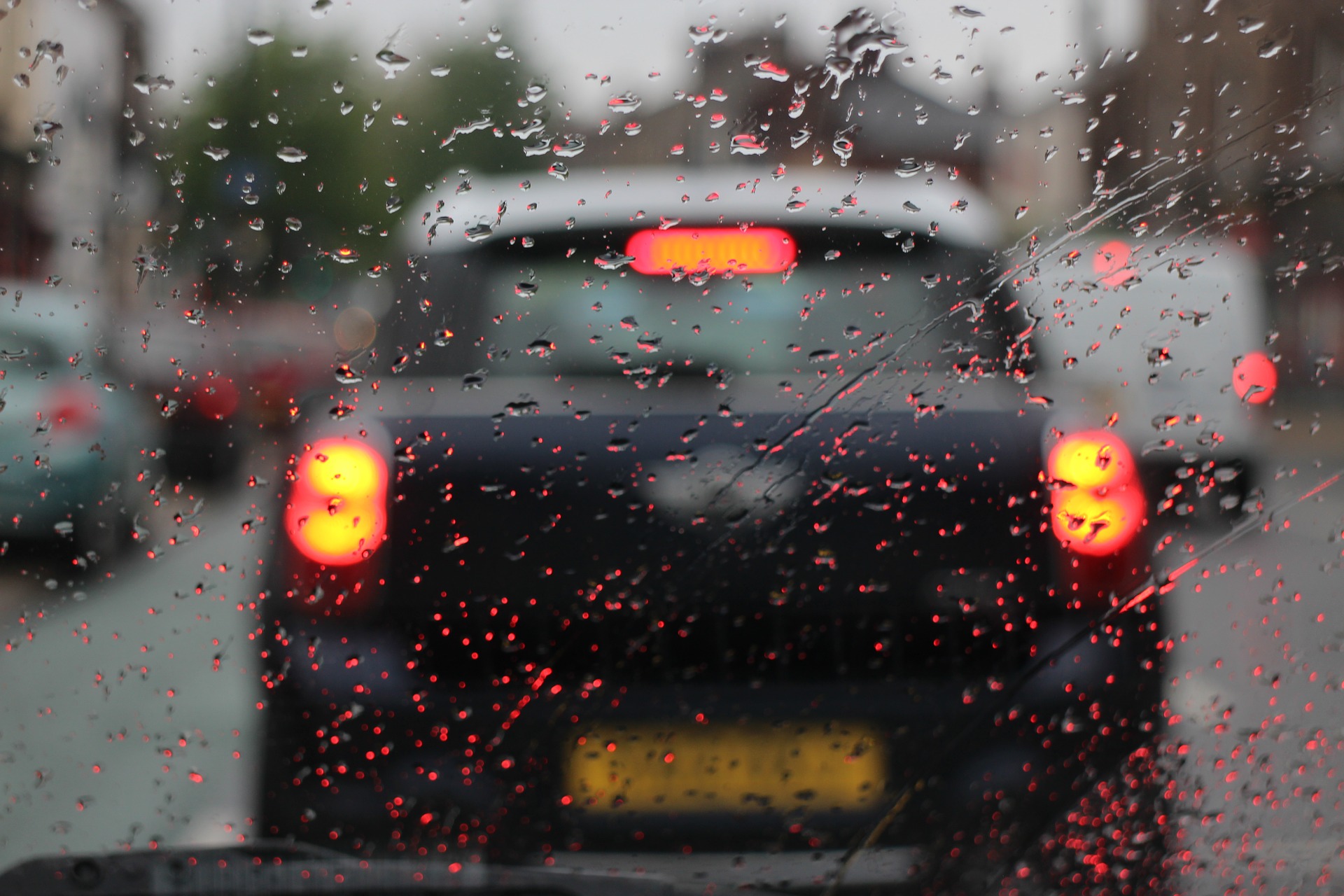 Tippek esőben vezetéshez