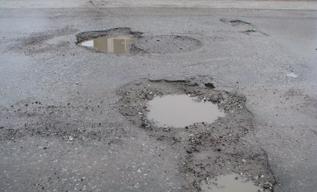 Mi történik, amikor kátyúba hajtunk?